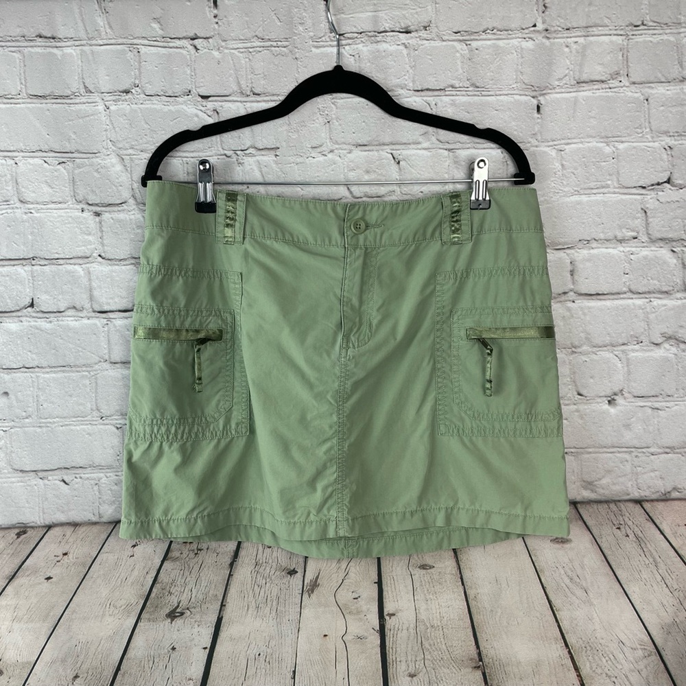 Old Navy Y2K Cargo Mini Skirt Size 8 Vintage Tactical Utility Gorpcore EUC